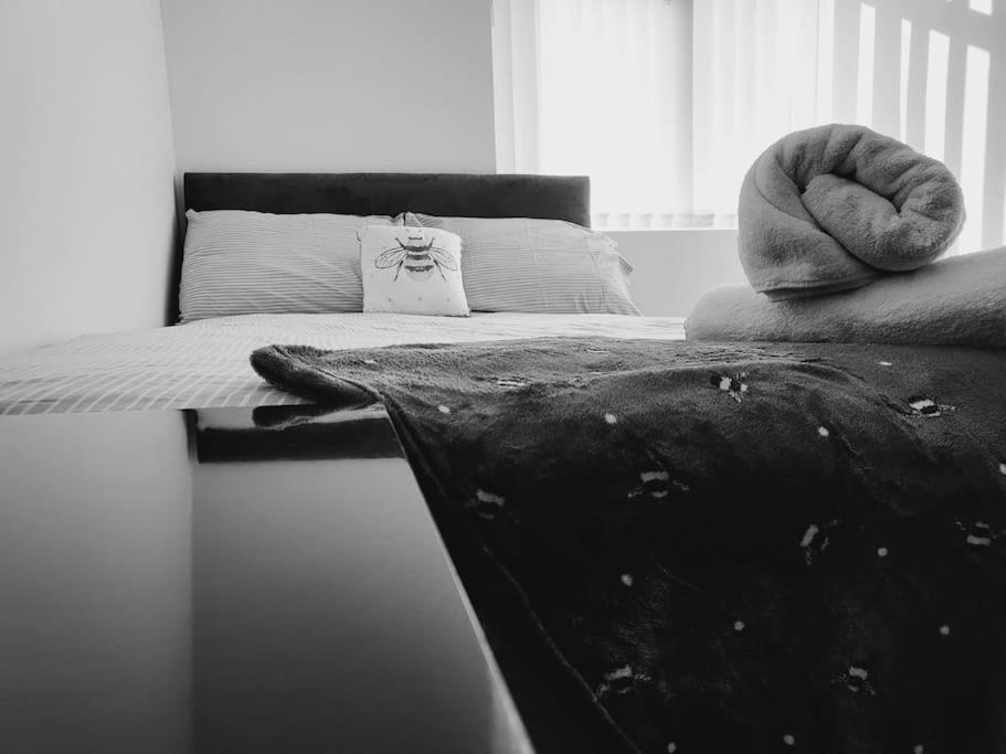 High Street, 2 Bed, Newly Refurb Apartment เลมิงตันสปา ภายนอก รูปภาพ